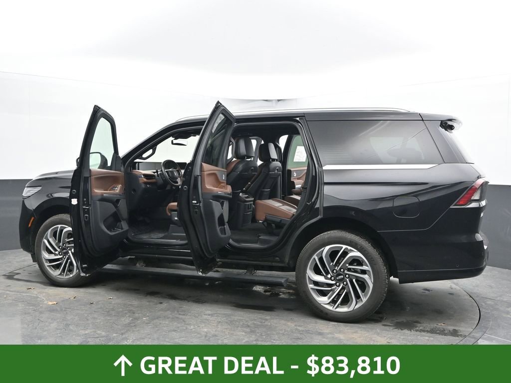 Used 2025 Lincoln Navigator Reserve AWD/4WD image 60