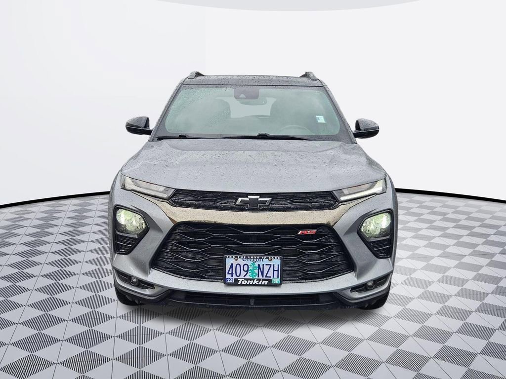Used 2023 Chevrolet TrailBlazer RS w/ Sun and Liftgate Package image 9