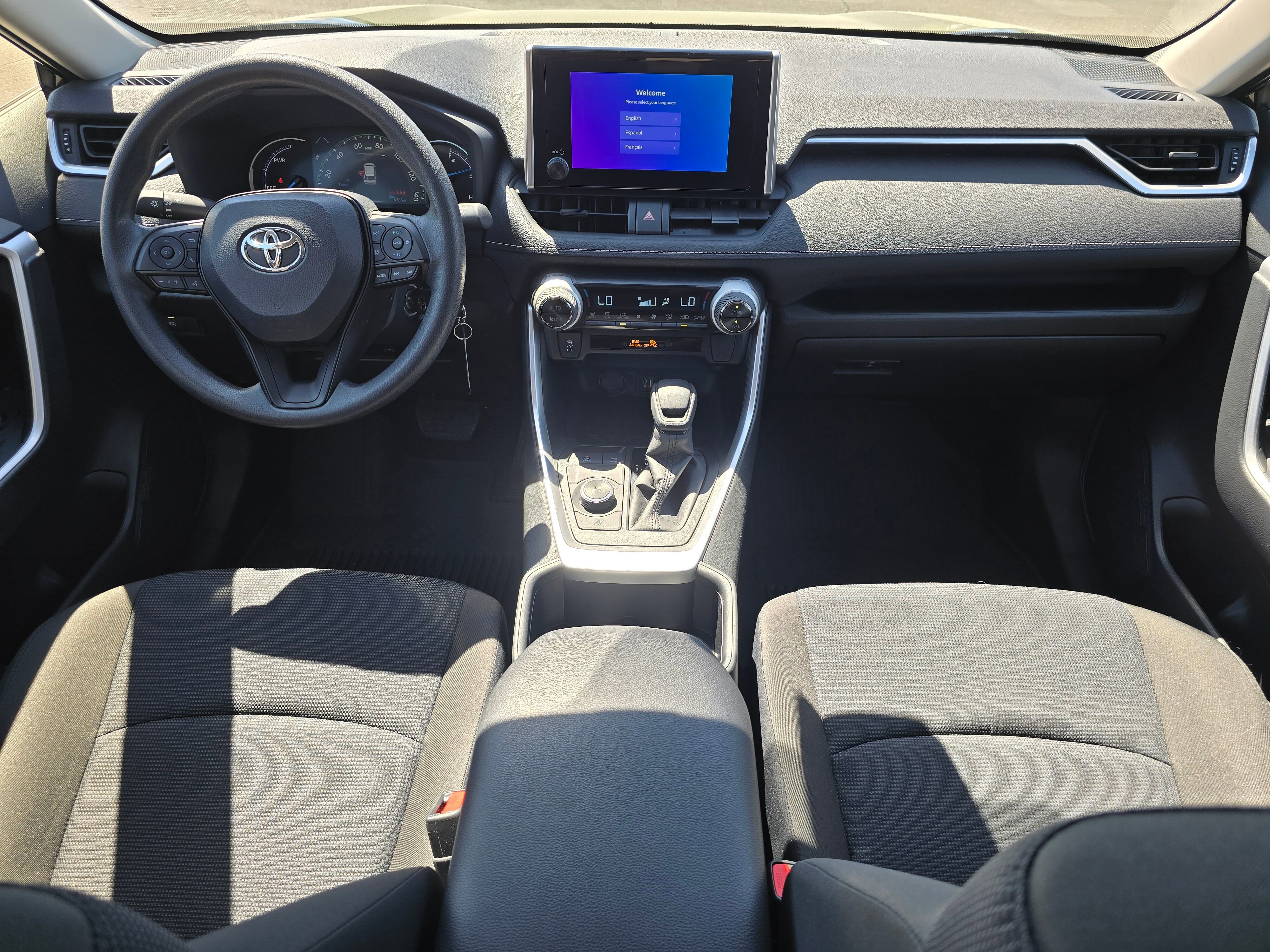 Used 2025 Toyota RAV4 LE AWD/4WD image 40