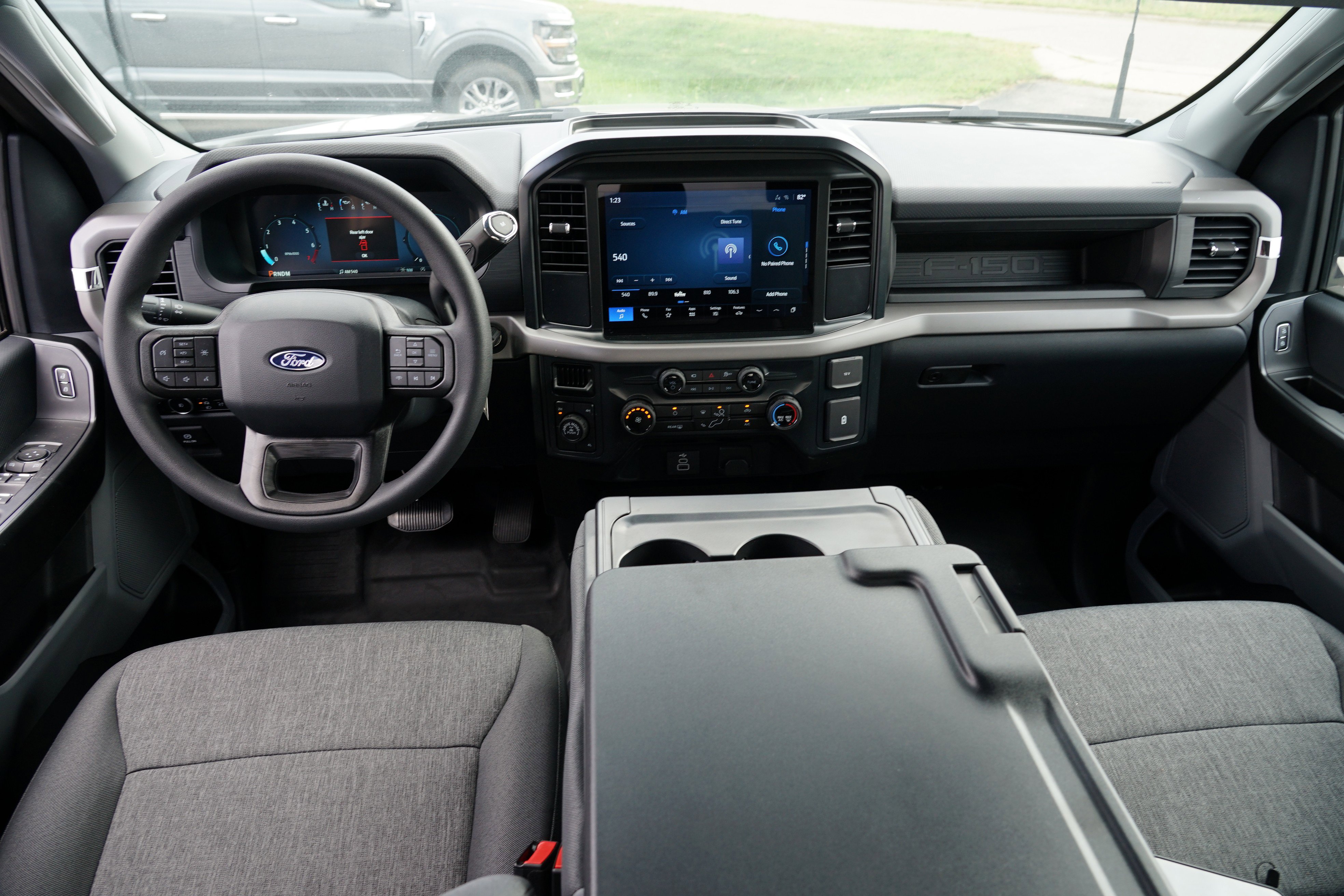 New 2025 Ford F150 XL w/ Equipment Group 103A High image 19