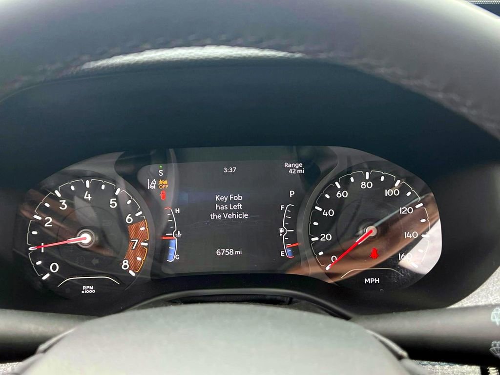 Used 2024 Jeep Compass Latitude AWD/4WD image 25