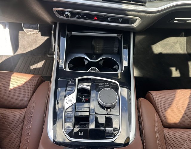 Used 2024 BMW X7 xDrive40i w/ M Sport Package image 18