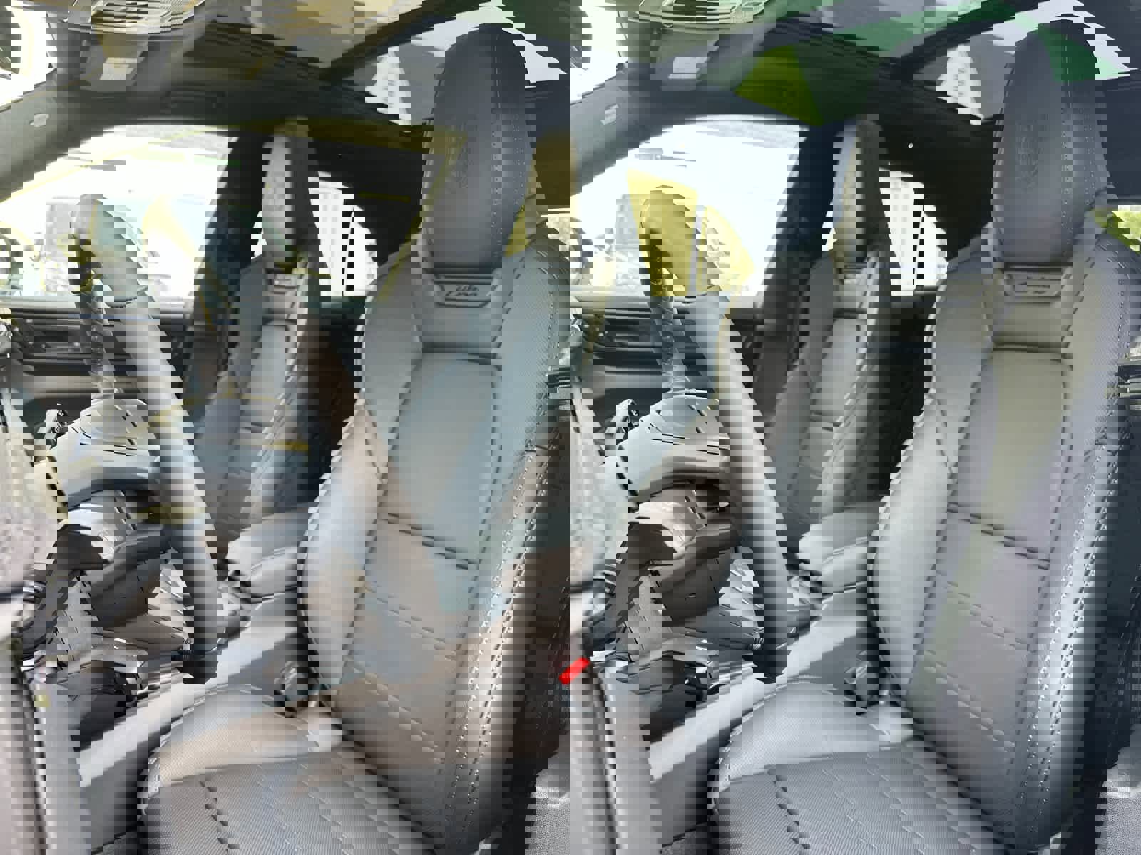 New 2025 Porsche Macan Turbo Electric image 5