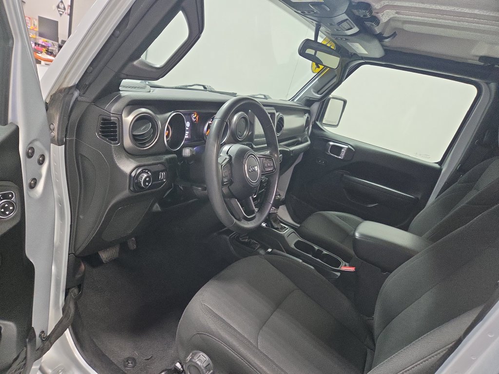 Used 2023 Jeep Gladiator Sport AWD/4WD image 27