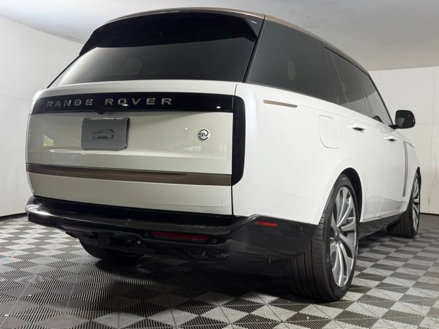 New 2026 Land Rover Range Rover SV AWD/4WD image 9
