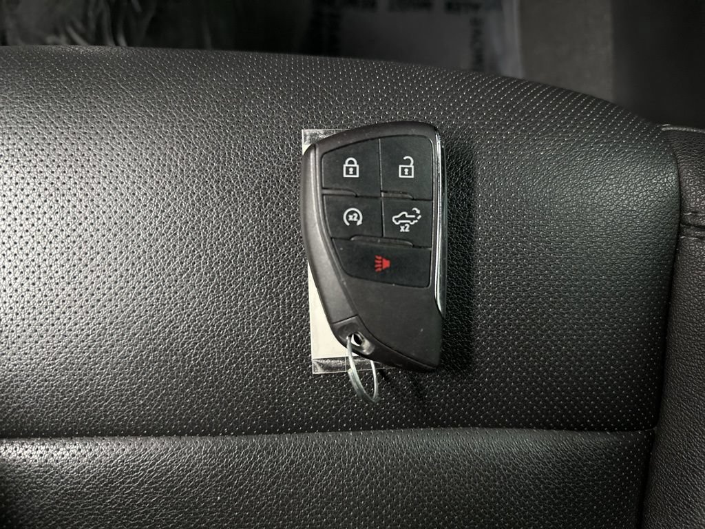 Used 2023 Chevrolet Silverado 1500 LTZ AWD/4WD image 37