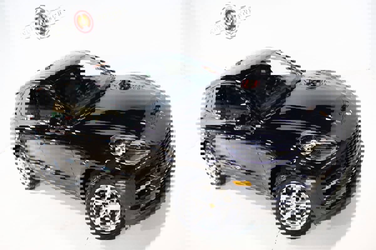 Used 2020 Porsche Macan image 7