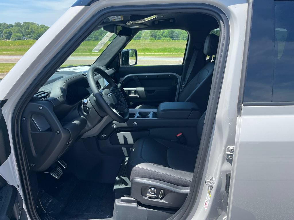 New 2026 Land Rover Defender 130 X AWD/4WD image 9