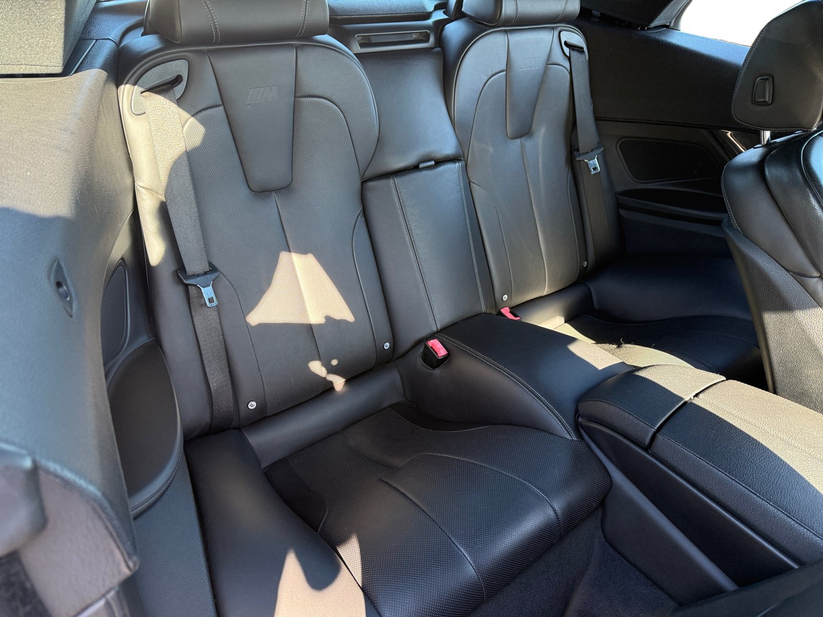 Used 2013 BMW M6 Convertible w/ Executive Pkg RWD image 17