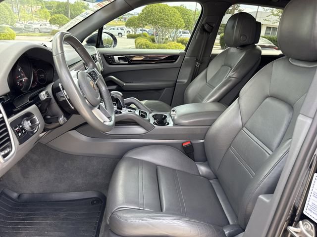 Used 2020 Porsche Cayenne image 9