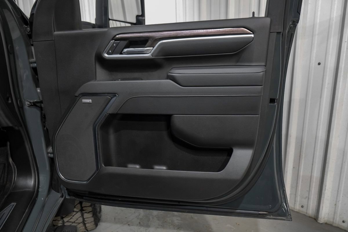 Used 2025 Chevrolet Silverado 2500 LTZ w/ LTZ Premium Texas Edition image 46