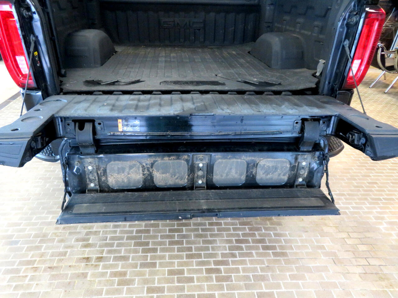 Used 2021 GMC Sierra 1500 SLT w/ SLT Premium Plus Package image 54
