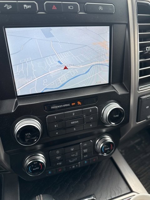 Used 2019 Ford F150 Platinum w/ Equipment Group 701A Luxury image 8