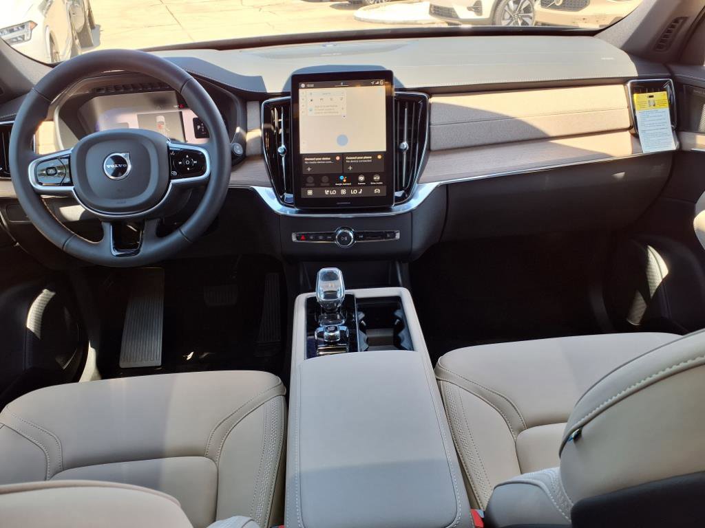 New 2026 Volvo XC90 B6 Plus w/ Protection Package Premier image 11