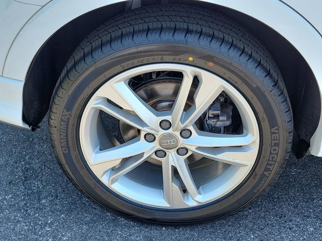 Used 2019 Audi Q3 2.0T Premium Plus w/ Premium Plus Package AWD/4WD image 7