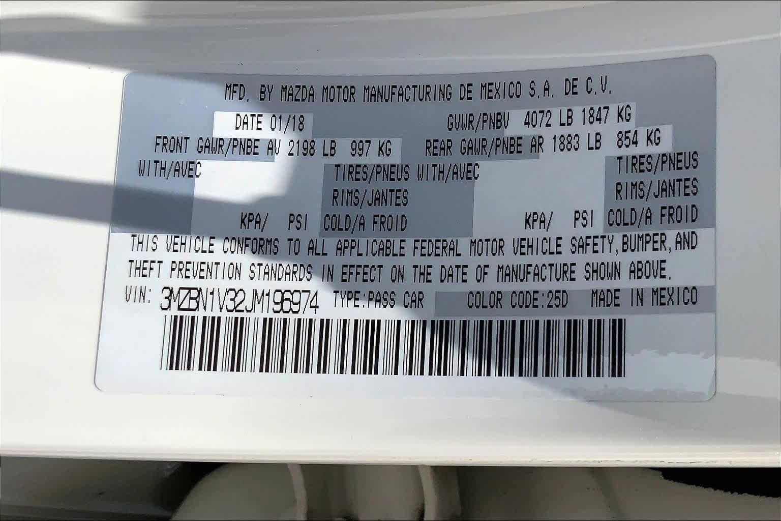 Used 2018 MAZDA MAZDA3 Touring FWD image 31
