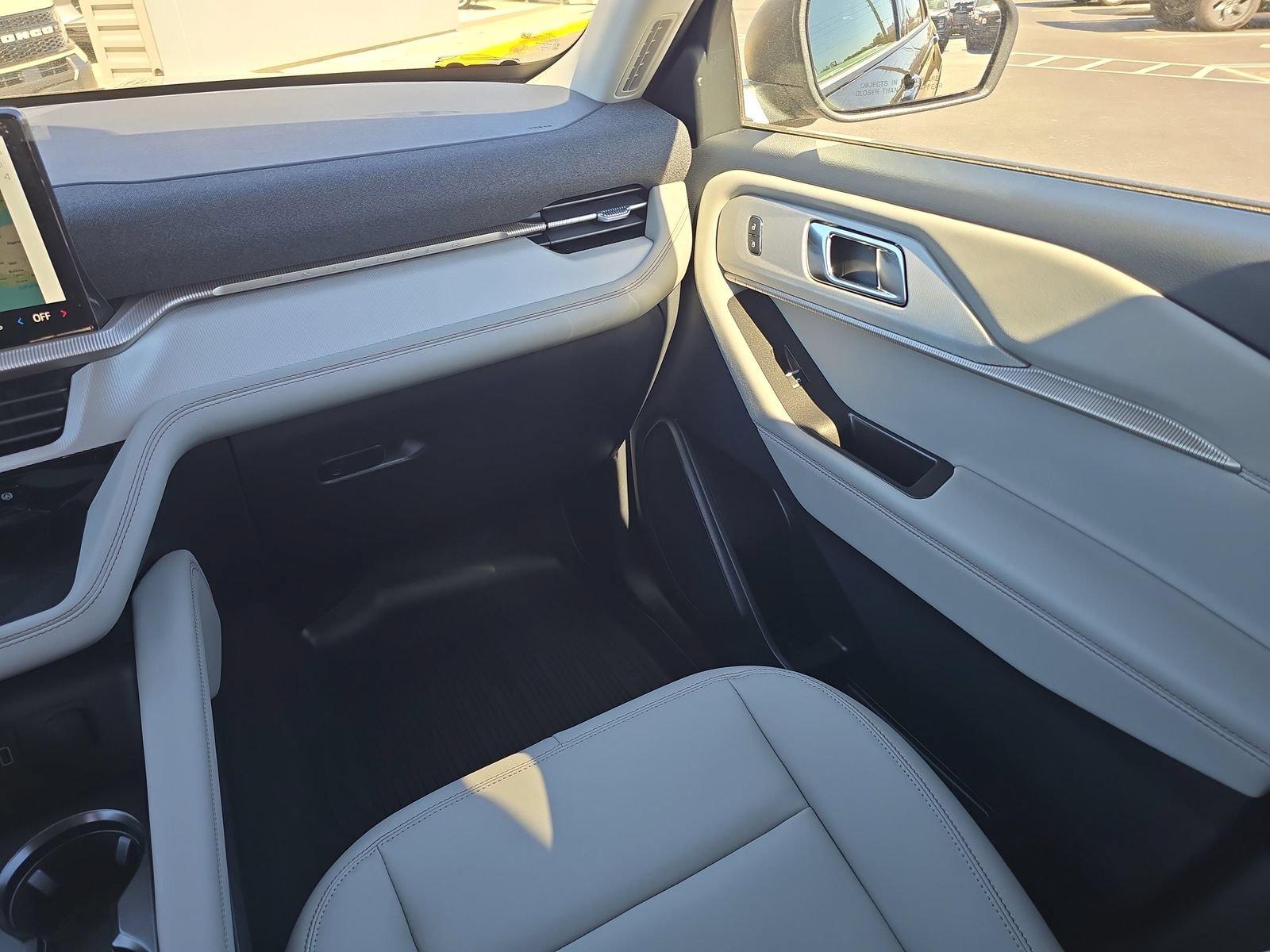 New 2026 Ford Explorer Active w/ Active Comfort Package RWD image 11