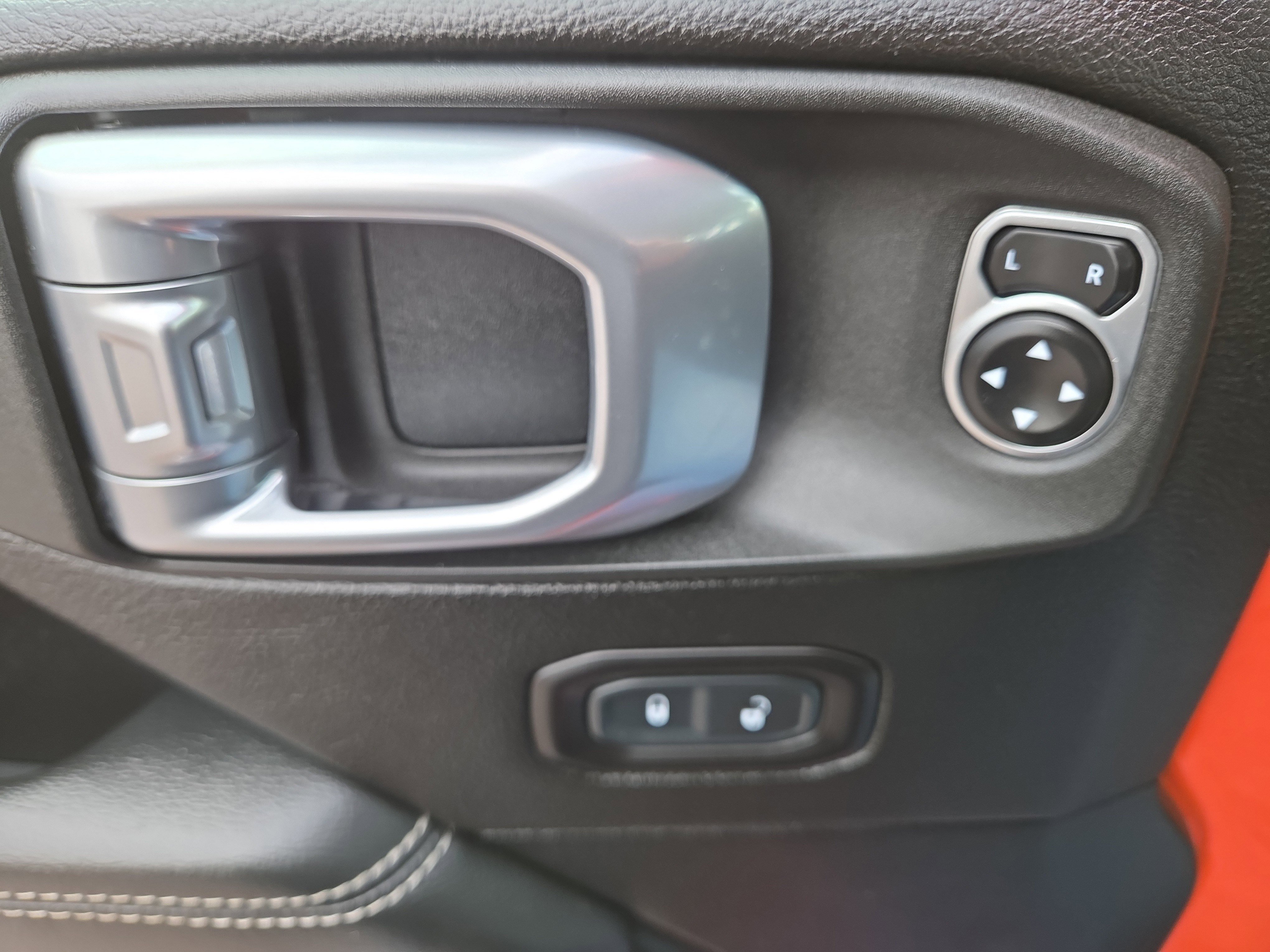 Used 2020 Jeep Gladiator Overland image 29