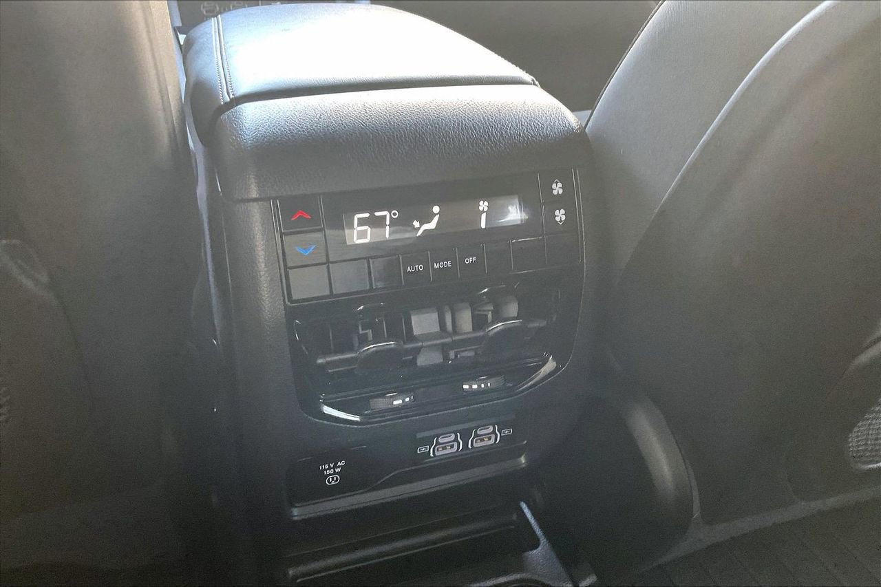 Certified 2023 Jeep Grand Cherokee L Laredo image 17