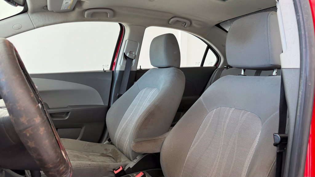 Used 2018 Chevrolet Sonic LT FWD image 20