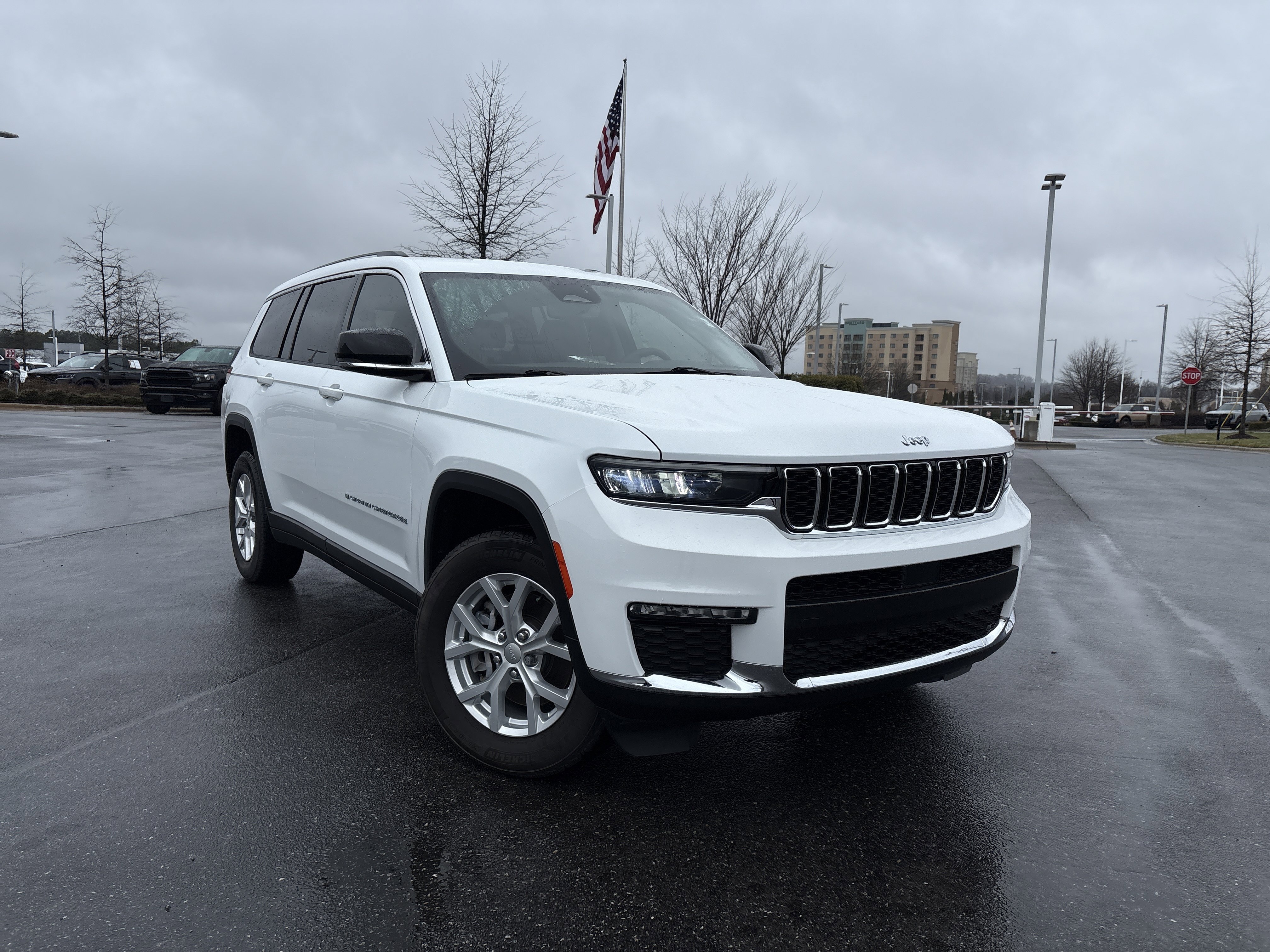 Certified 2023 Jeep Grand Cherokee L Limited image 2