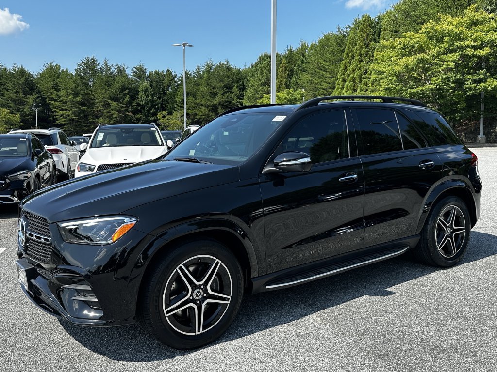 Certified 2025 Mercedes-Benz GLE 350 4MATIC w/ AMG Line Exterior image 4