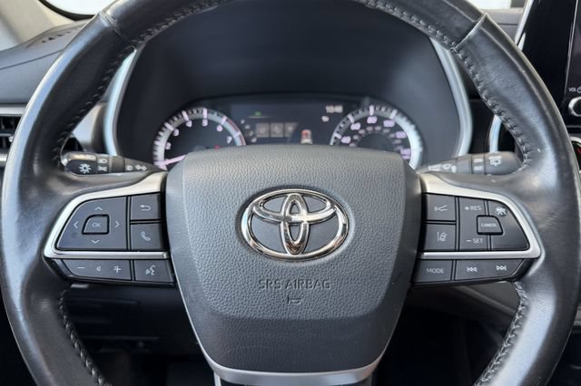 Used 2023 Toyota Highlander XLE FWD image 31
