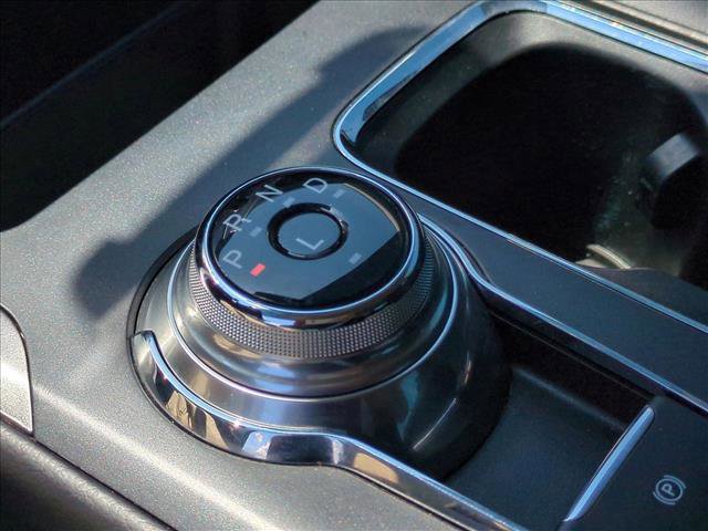 Used 2020 Ford Fusion SEL image 12