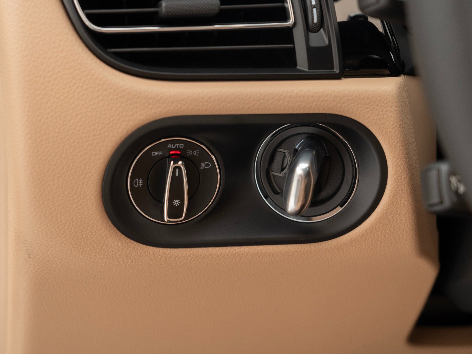 New 2026 Porsche Macan image 30