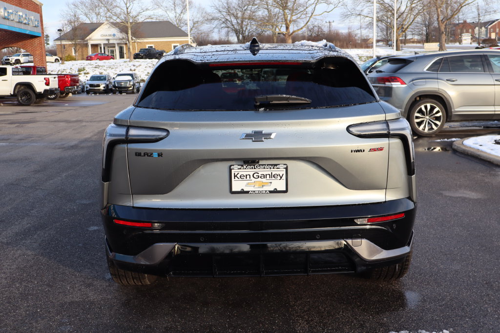 New 2026 Chevrolet Blazer EV SS w/ LPO, Blackout Package AWD/4WD image 40