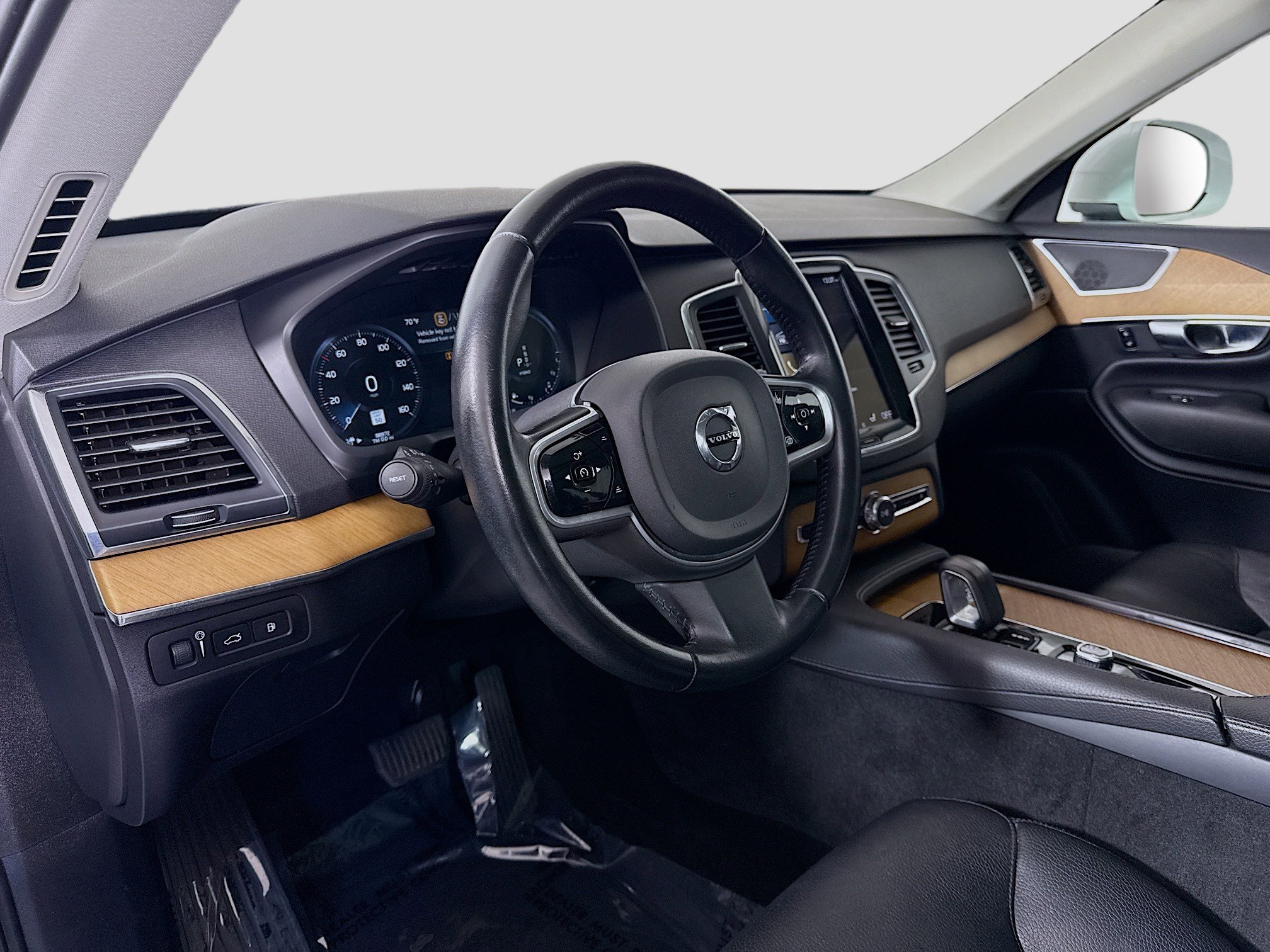 Used 2022 Volvo XC90 T8 Inscription Expression image 23