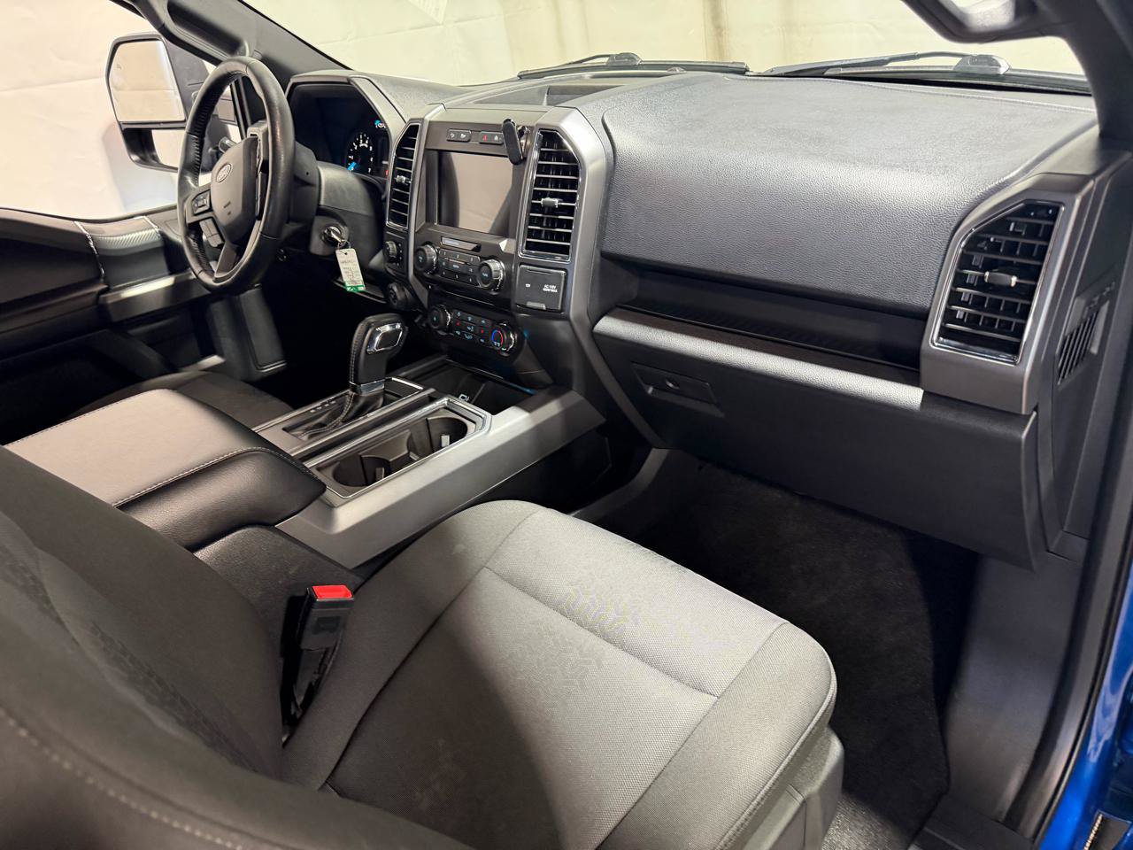 Used 2018 Ford F150 XLT w/ Equipment Group 302A Luxury AWD/4WD image 12