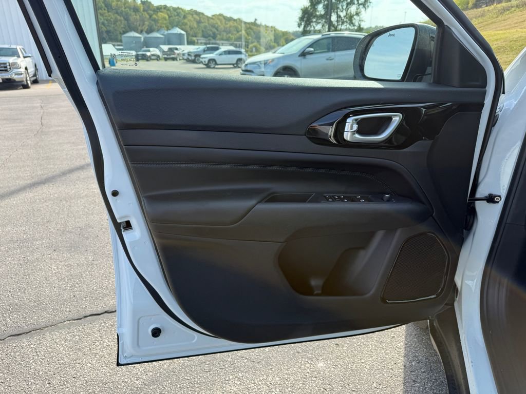 New 2026 Jeep Compass Latitude w/ Quick Order Package 29K image 16