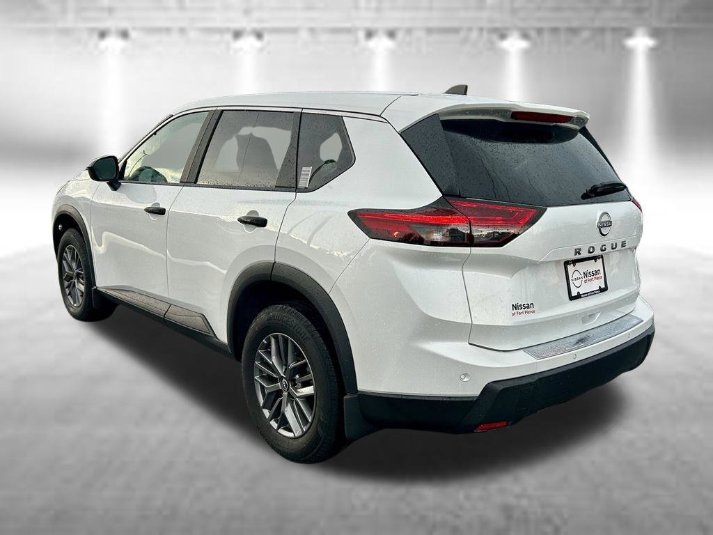 Certified 2025 Nissan Rogue S FWD image 9