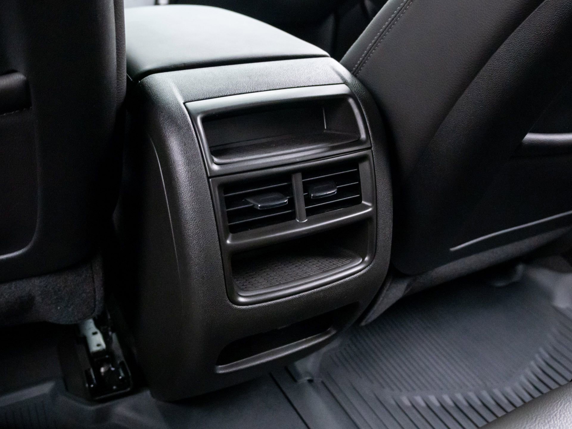 New 2026 Cadillac XT5 Luxury w/ LPO, Floor Liner Package AWD/4WD image 18