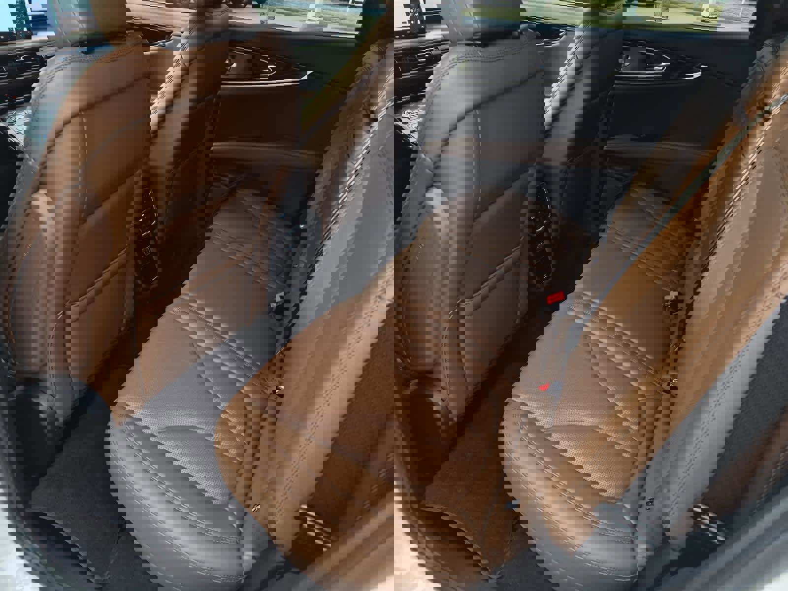 Used 2023 Lincoln Nautilus Reserve w/ Equipment Group 201A image 14