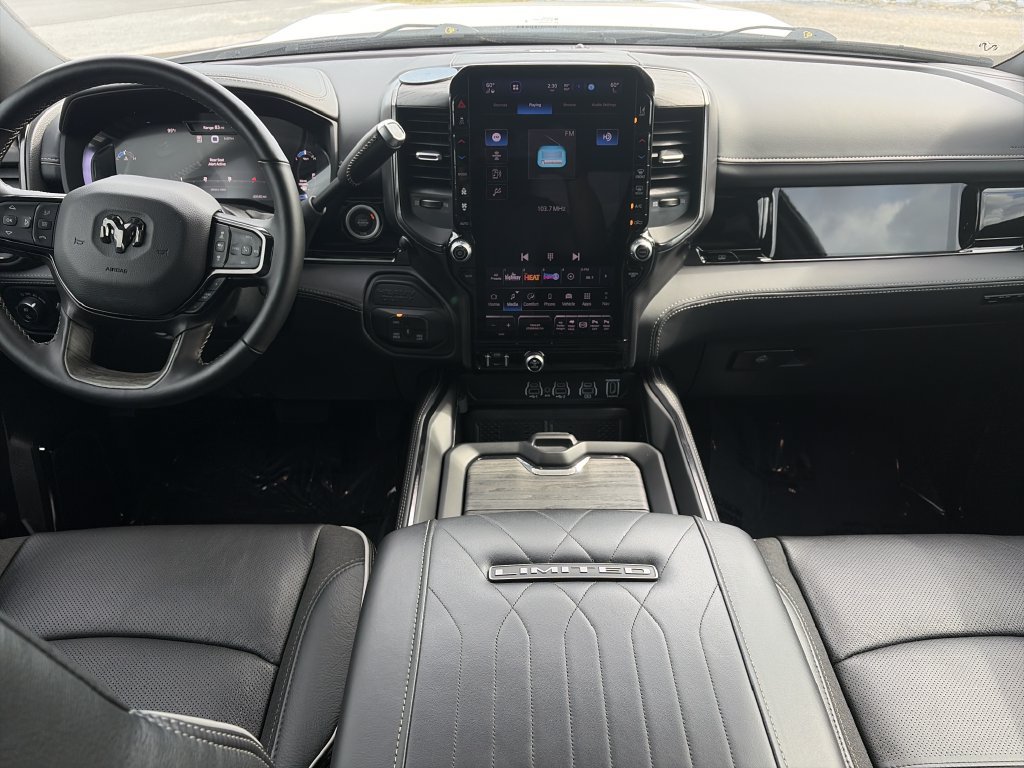 Used 2025 RAM 2500 Limited AWD/4WD image 13
