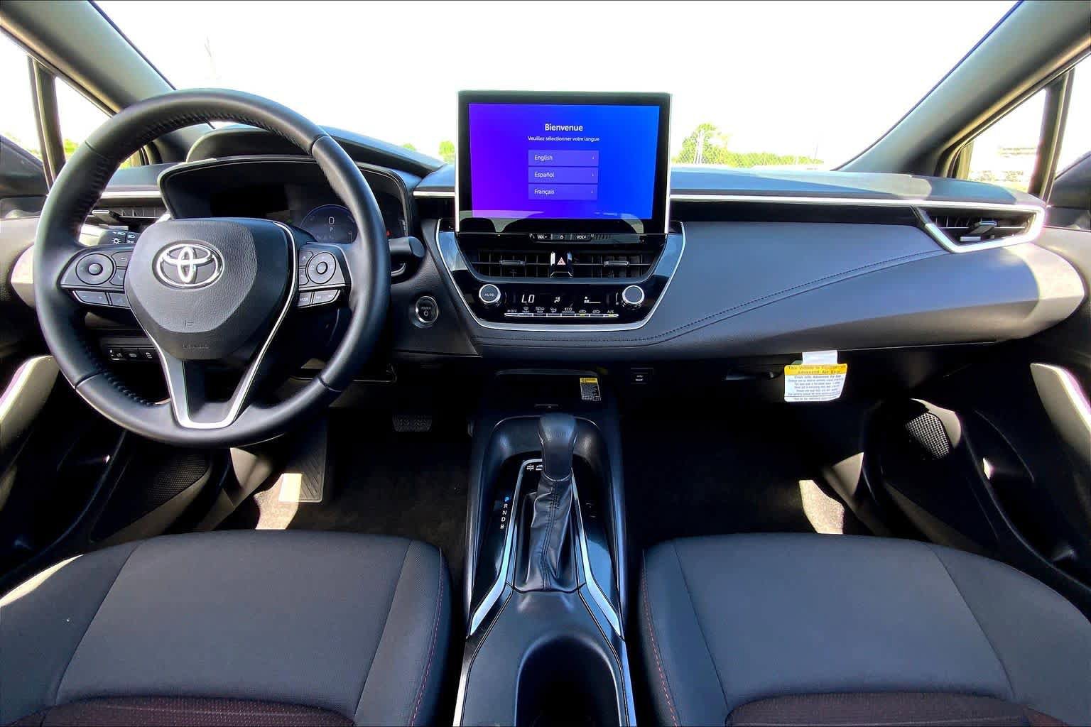 Certified 2025 Toyota Corolla SE w/ SE Premium Package FWD image 15