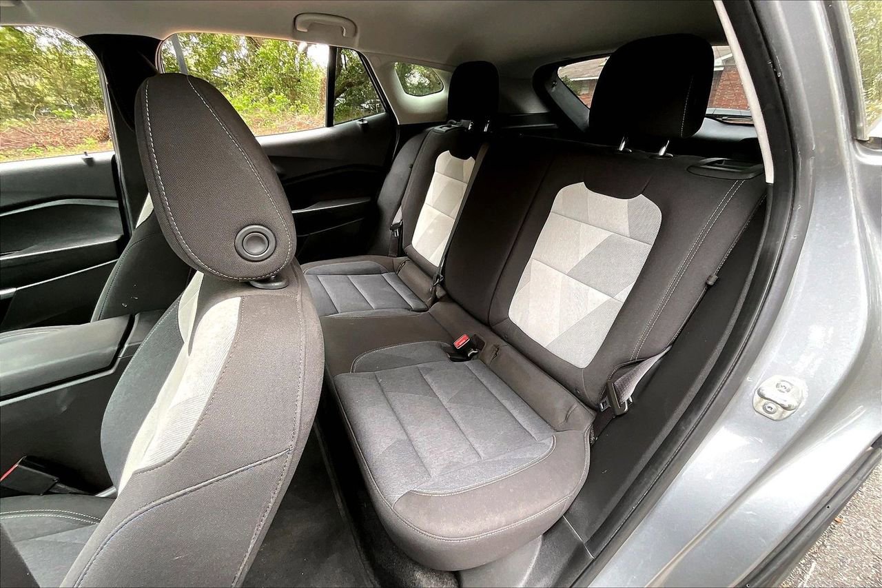 Used 2024 Chevrolet Trax LS w/ LS Convenience Package FWD image 19