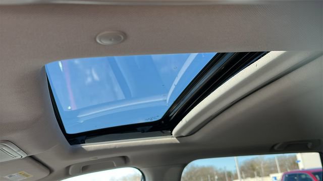 Used 2024 Honda CR-V EX-L image 11