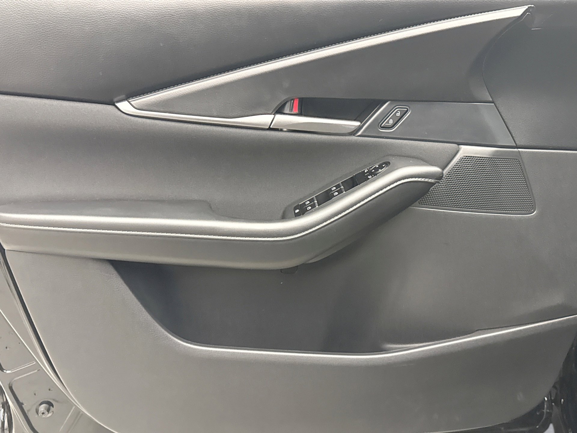 Used 2025 MAZDA CX-30 AWD 2.5 S image 9