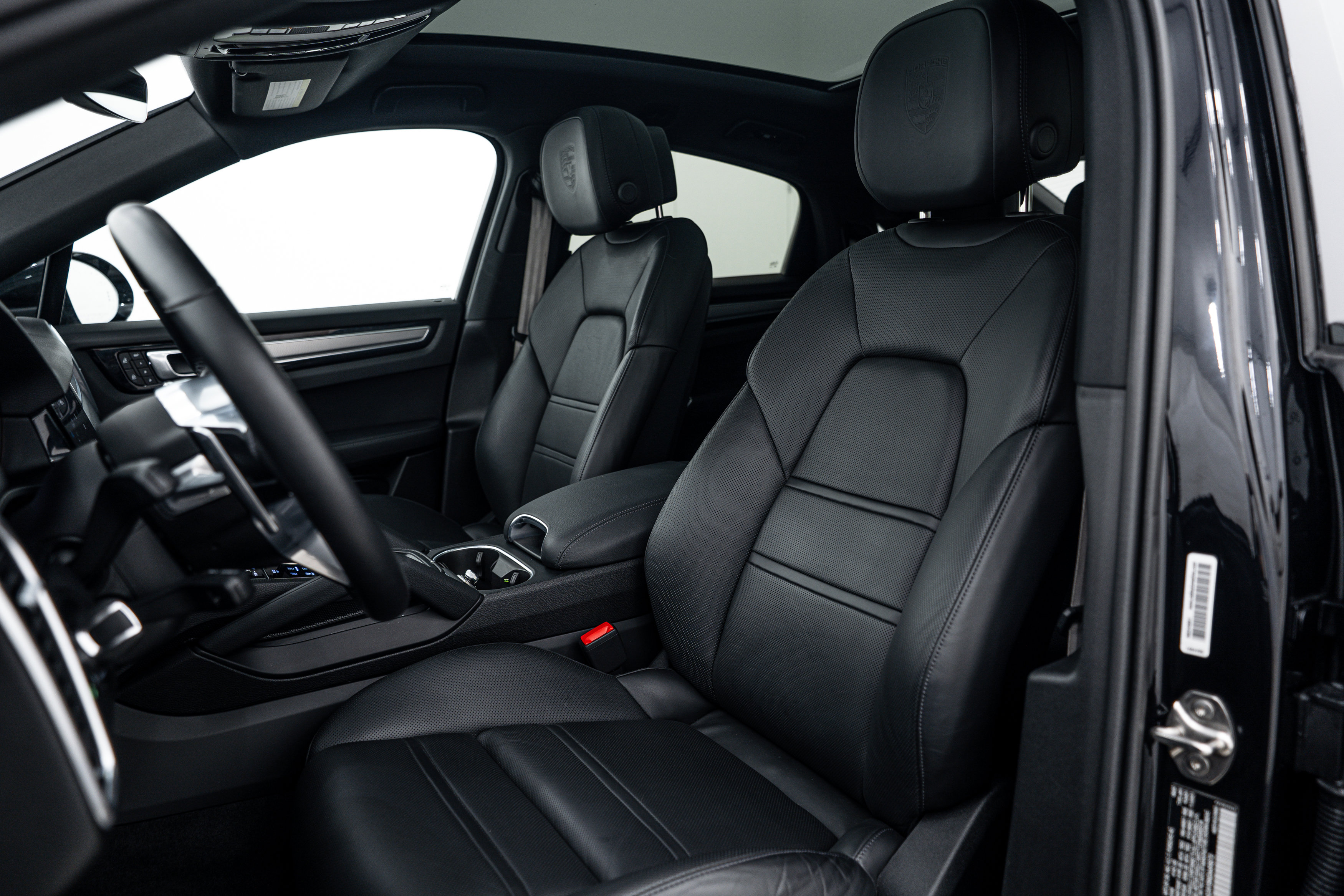 Certified 2022 Porsche Cayenne Platinum Edition AWD/4WD image 21