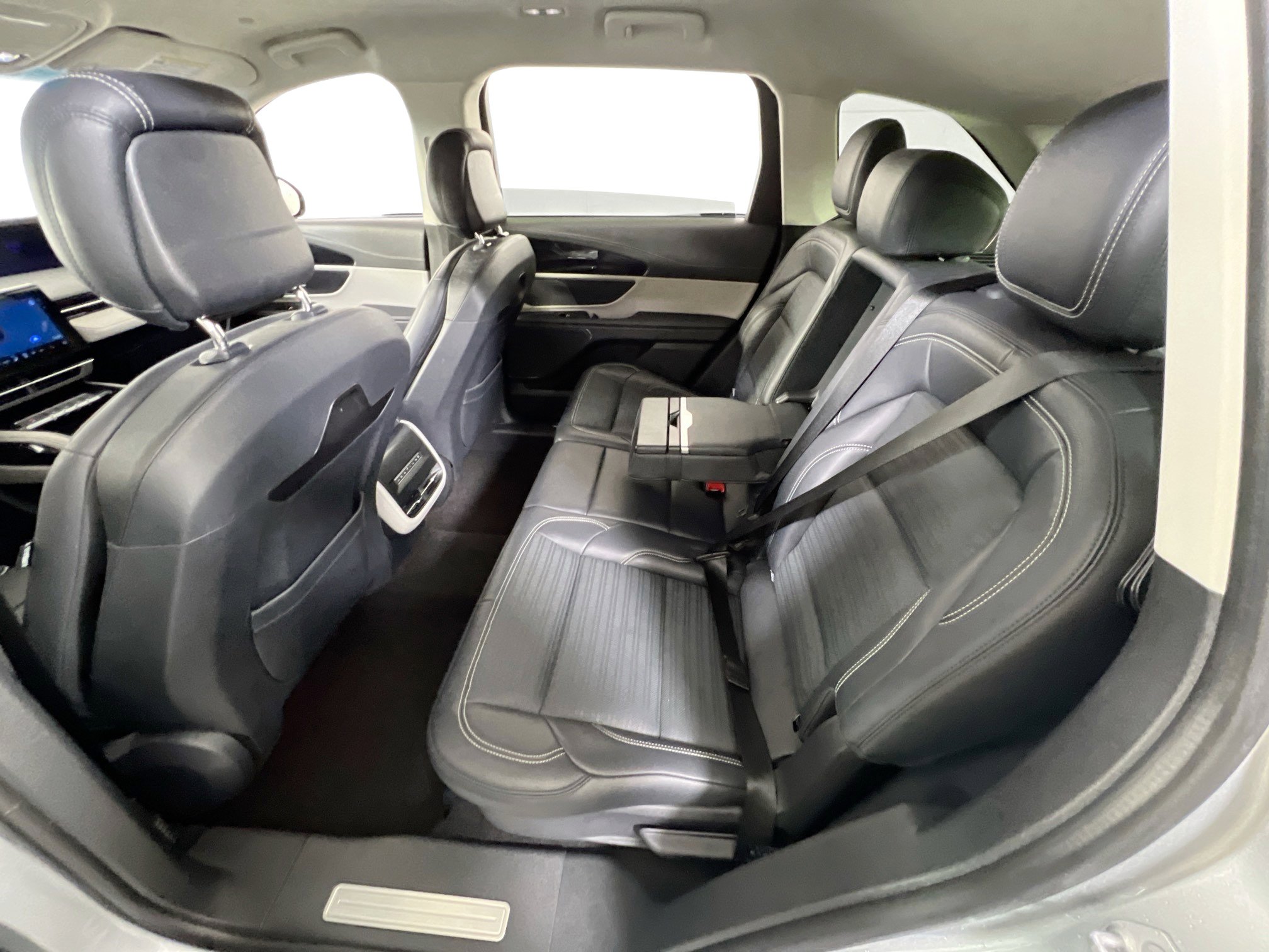 Used 2024 Lincoln Nautilus Reserve image 24