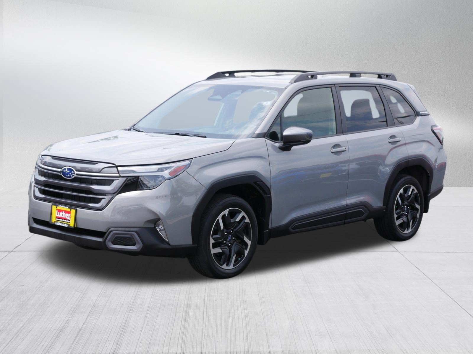 Used 2025 Subaru Forester Limited AWD/4WD image 3
