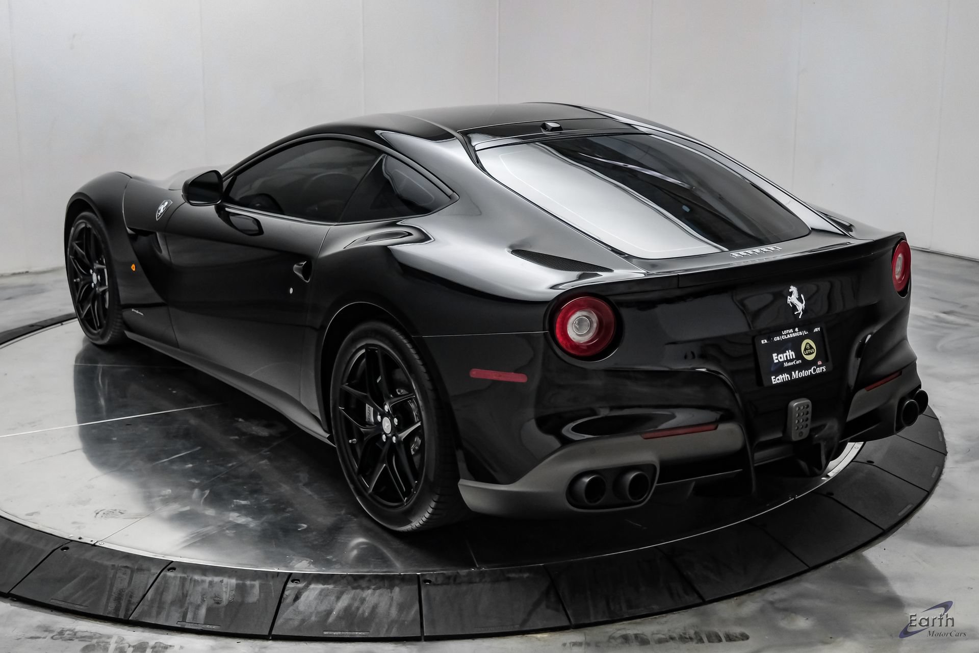 Used 2017 Ferrari F12 Berlinetta RWD image 14