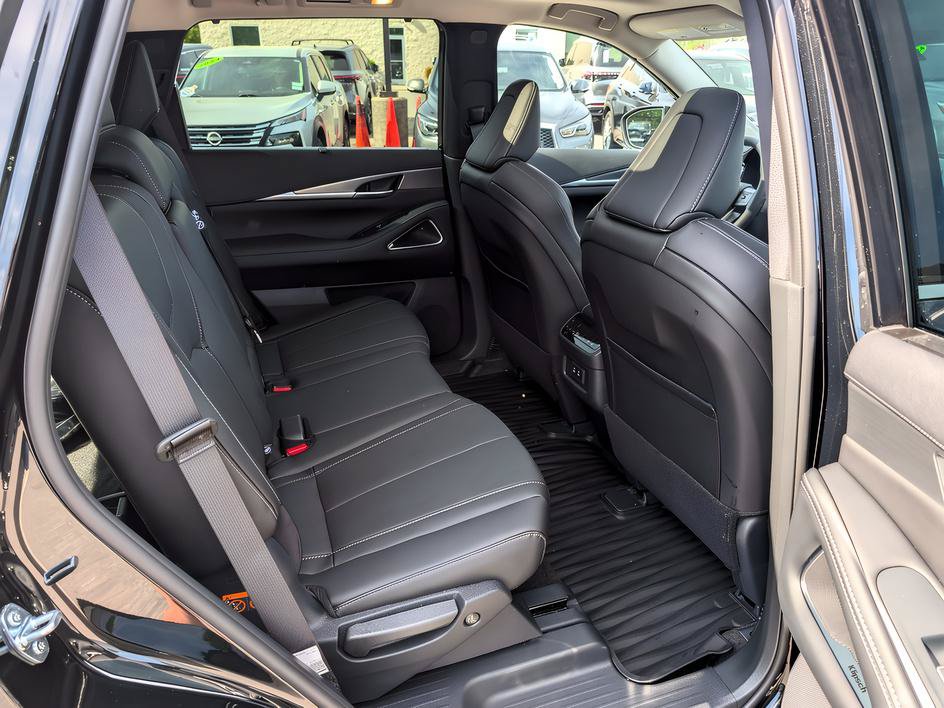 Certified 2026 INFINITI QX60 Luxe FWD image 21