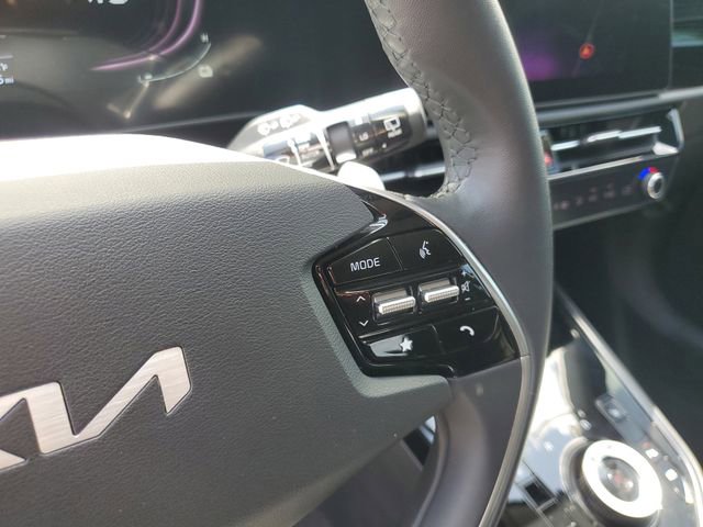 Used 2023 Kia Niro EX FWD image 21