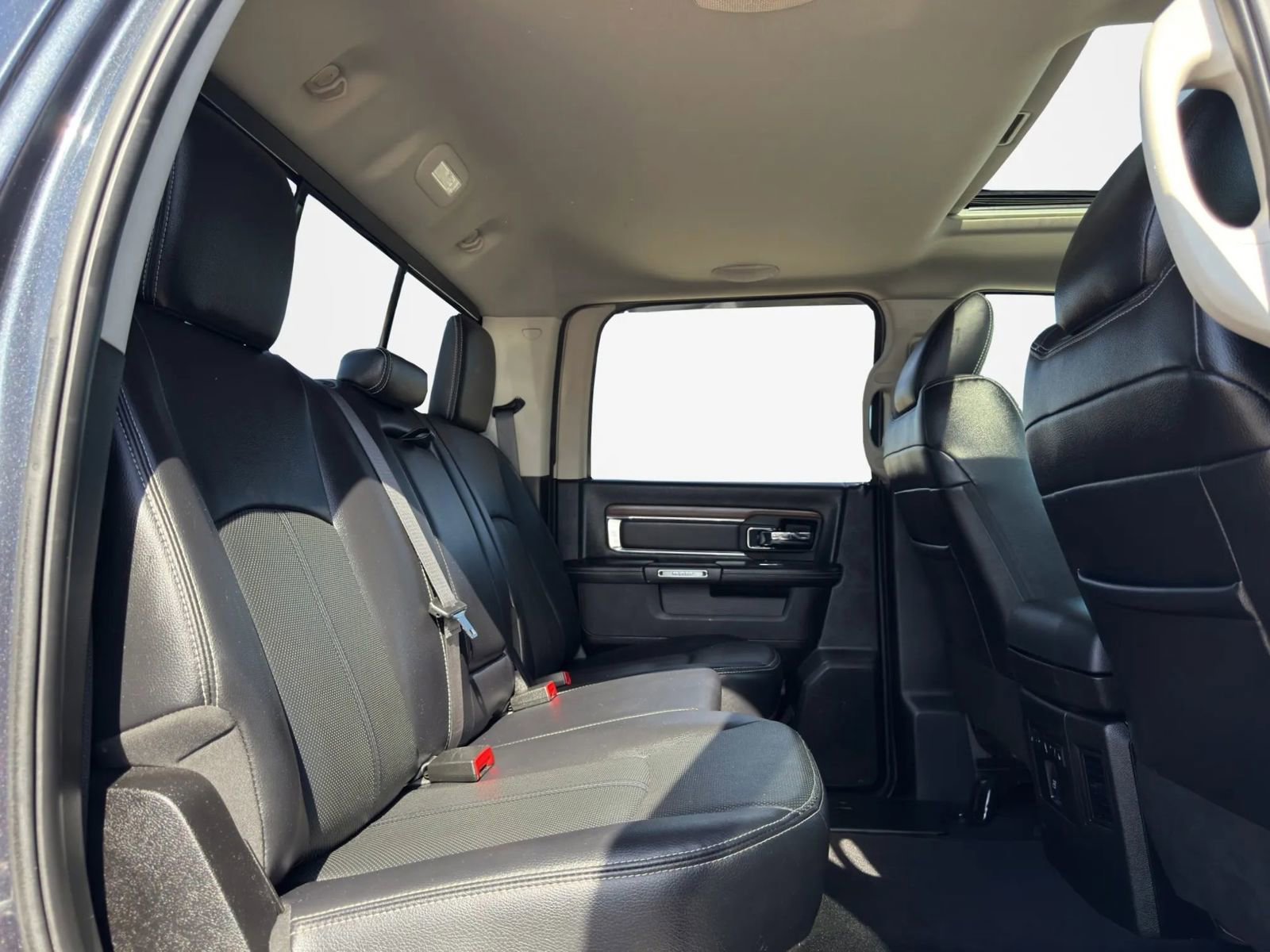 Used 2018 RAM 1500 Laramie w/ Convenience Group image 24