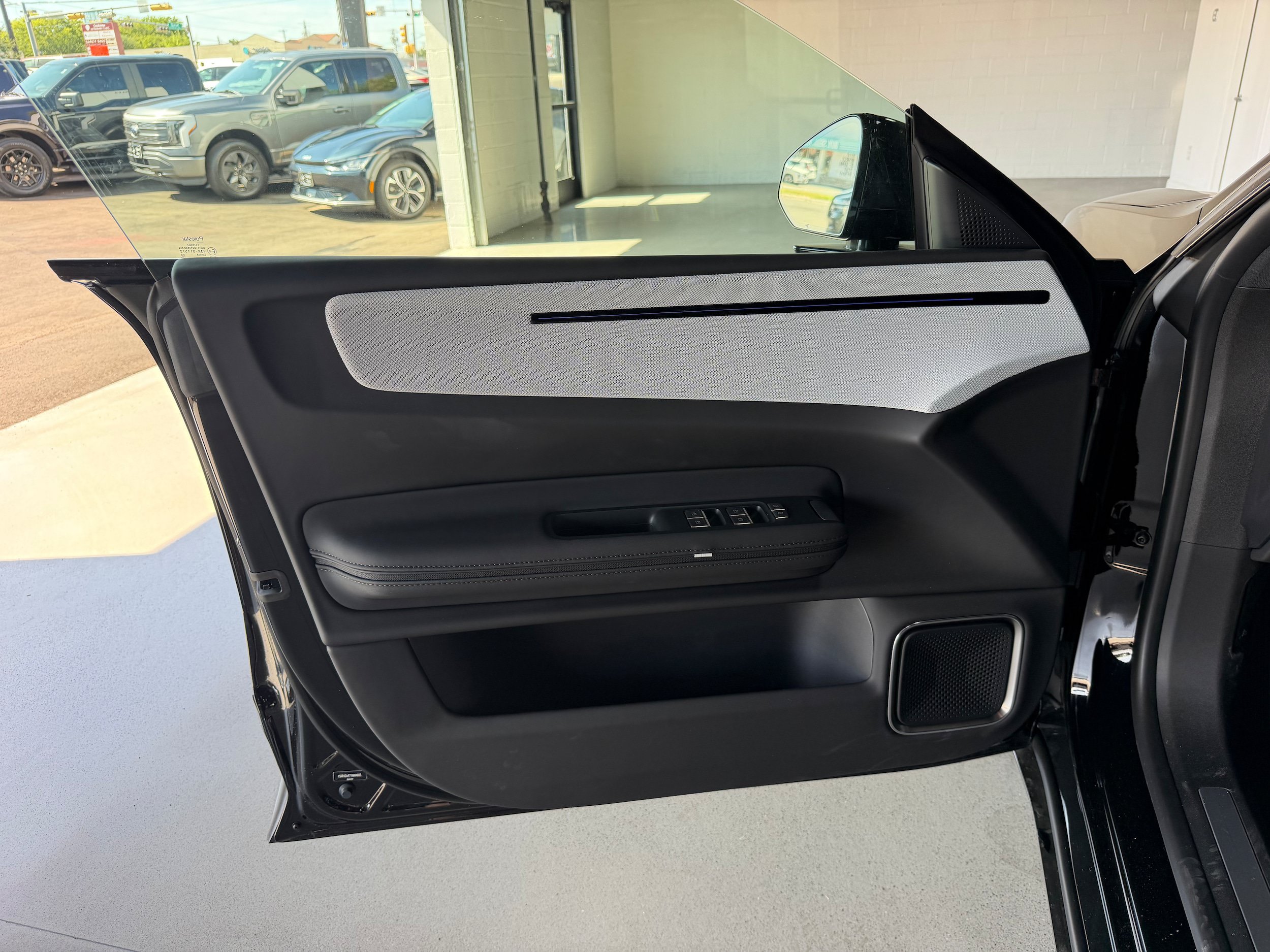 New 2026 Polestar Polestar 4 AWD/4WD image 19