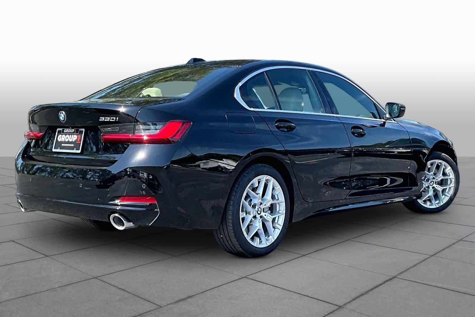 Certified 2025 BMW 330i Sedan w/ Convenience Package image 13